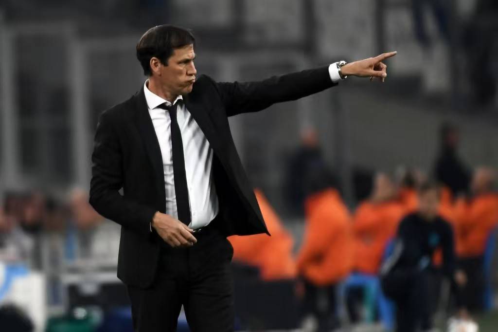 江南电脑版-风云突变里尔赛前外线爆发曼联手感冰凉备战法国杯，费德勒连续三场比赛得分超过惊艳表现看傻球迷(费德勒提出的情景因素有多选题2分)